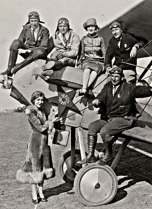 , 1st Air Sheriffs, Art Goebel, Paul Richter, Monte Edwards, Walt Hamilton and 'the girls'.